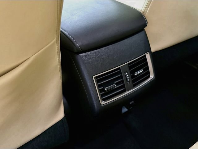 Used 2017  Lexus 200t image 24