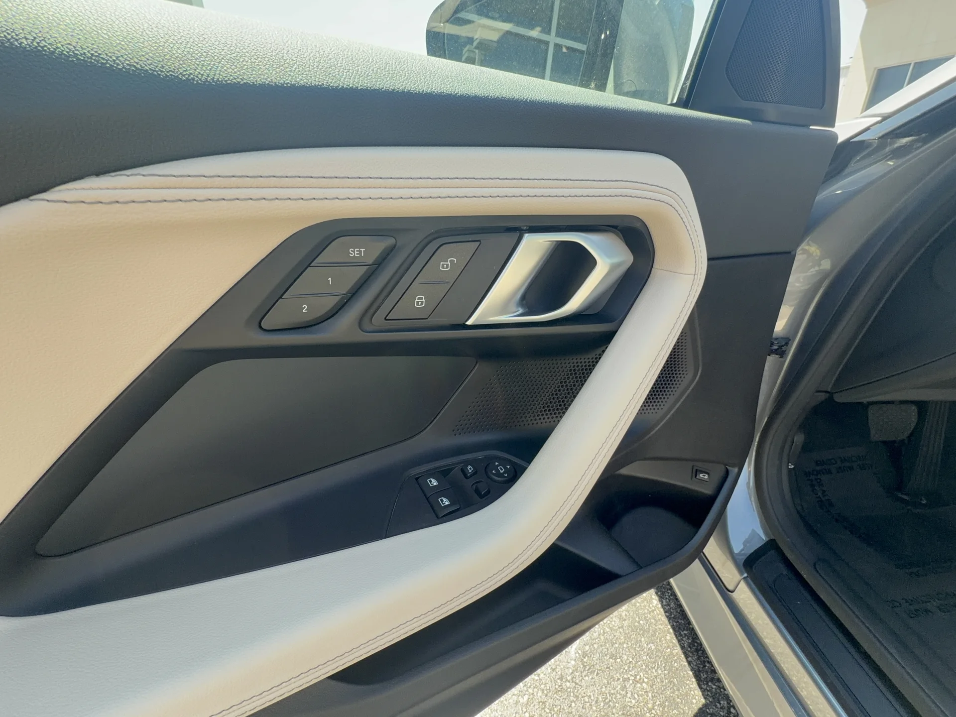 New 2025 Skyscraper Grey Metallic BMW i xDrive image 8