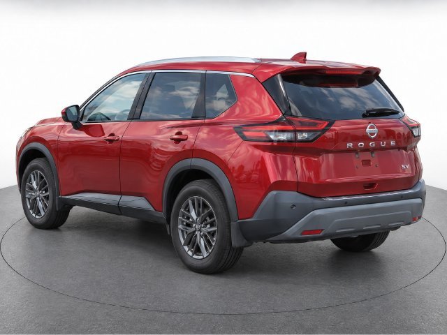 Used 2021 Red Nissan SV image 3
