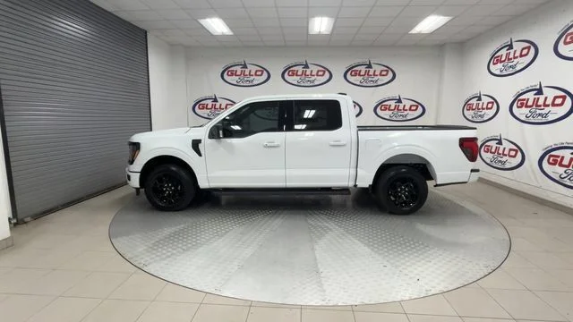 New 2026 Oxford White Ford XLT image 8
