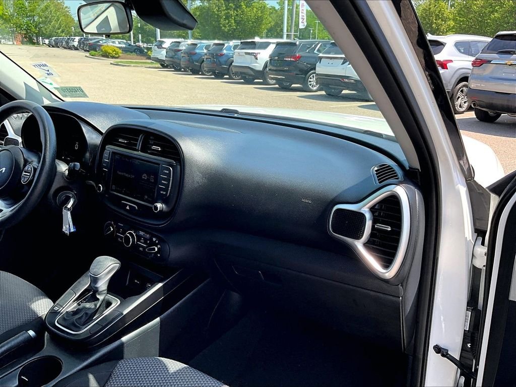 Used 2023 White Kia LX image 13