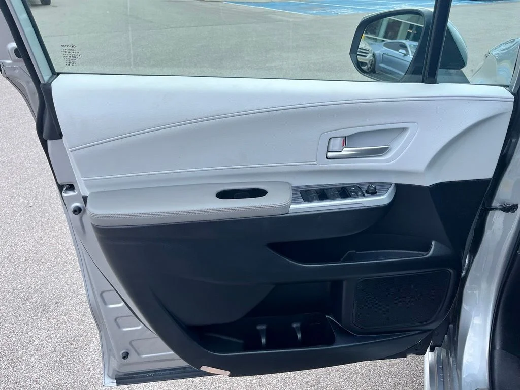 Used 2025 Silver Toyota XLE image 10