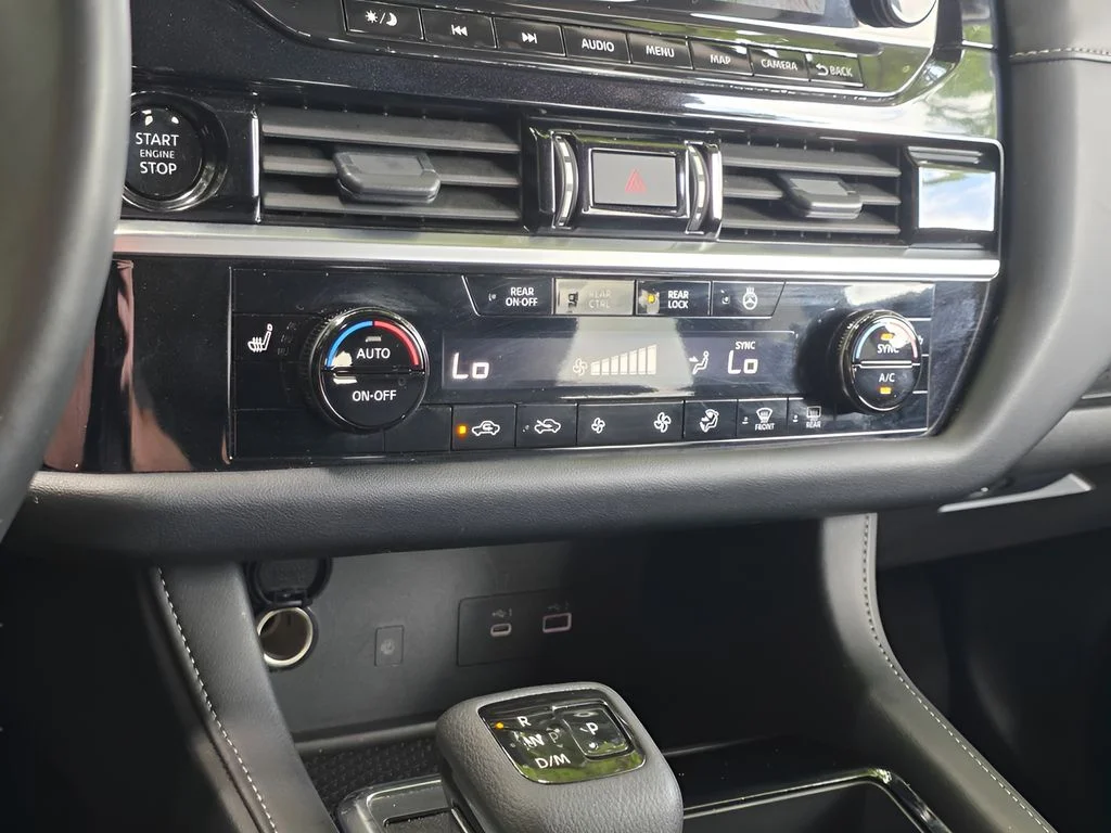 Used 2025 Super Black Nissan SL image 8