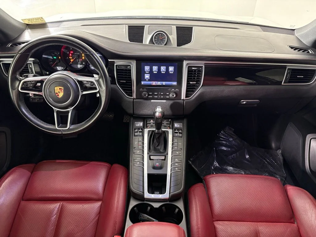 Used 2018 White Porsche Base image 41