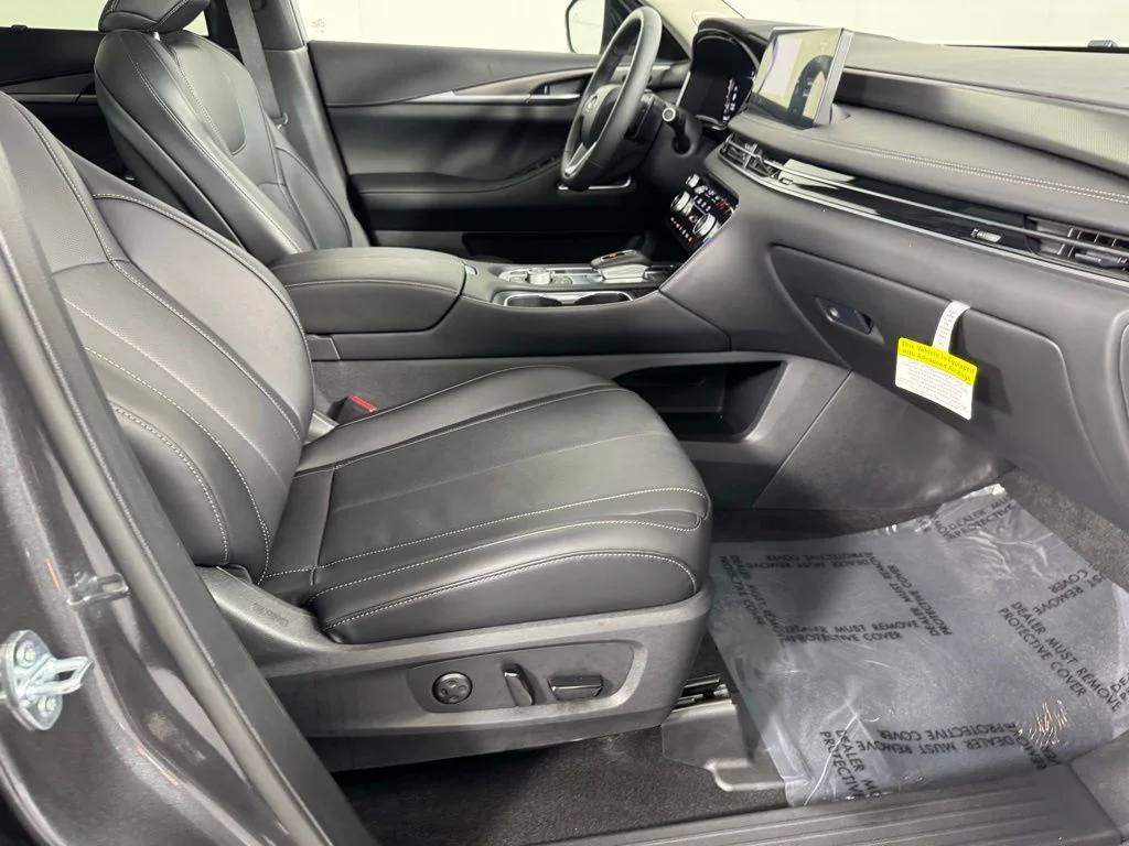 Certified Used 2026 Gray INFINITI LUXE image 31
