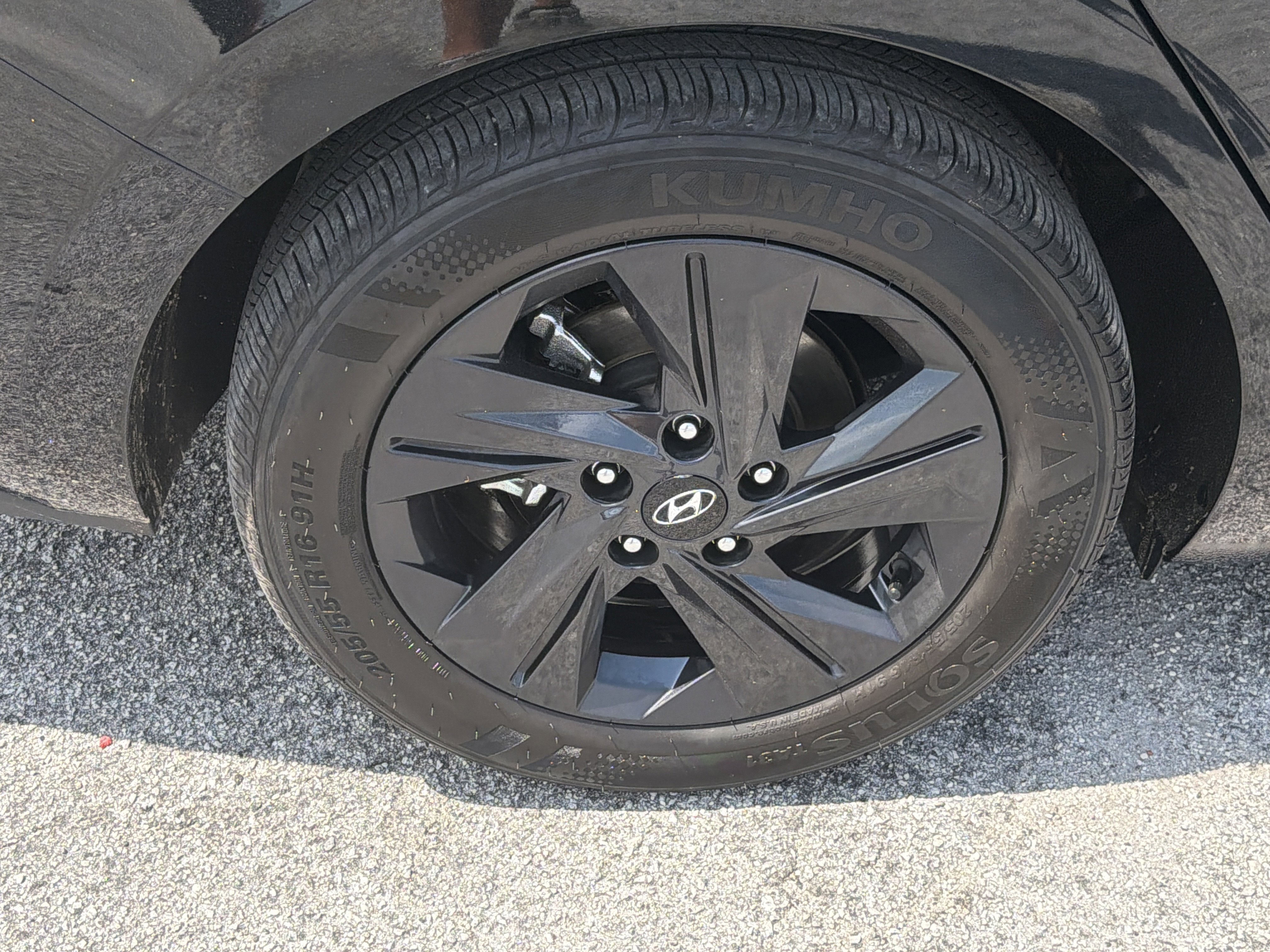 Used 2022 Phantom Black Hyundai SEL image 18