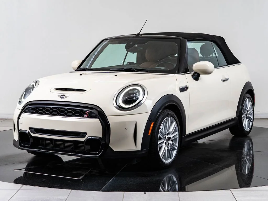 2022 MINI Convertible Cooper S's photo