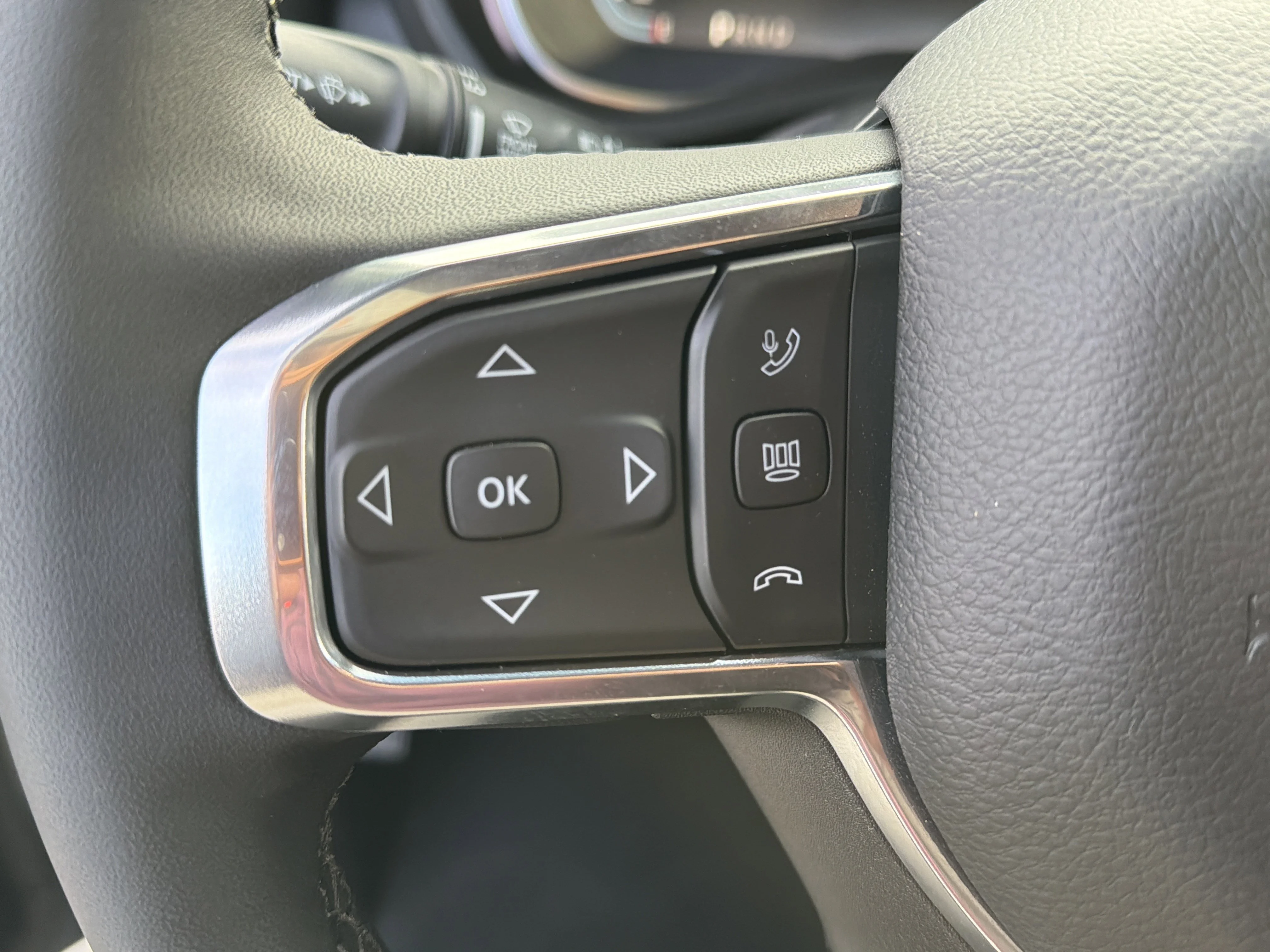 2025 RAM 2500 Laramie - Photo 31