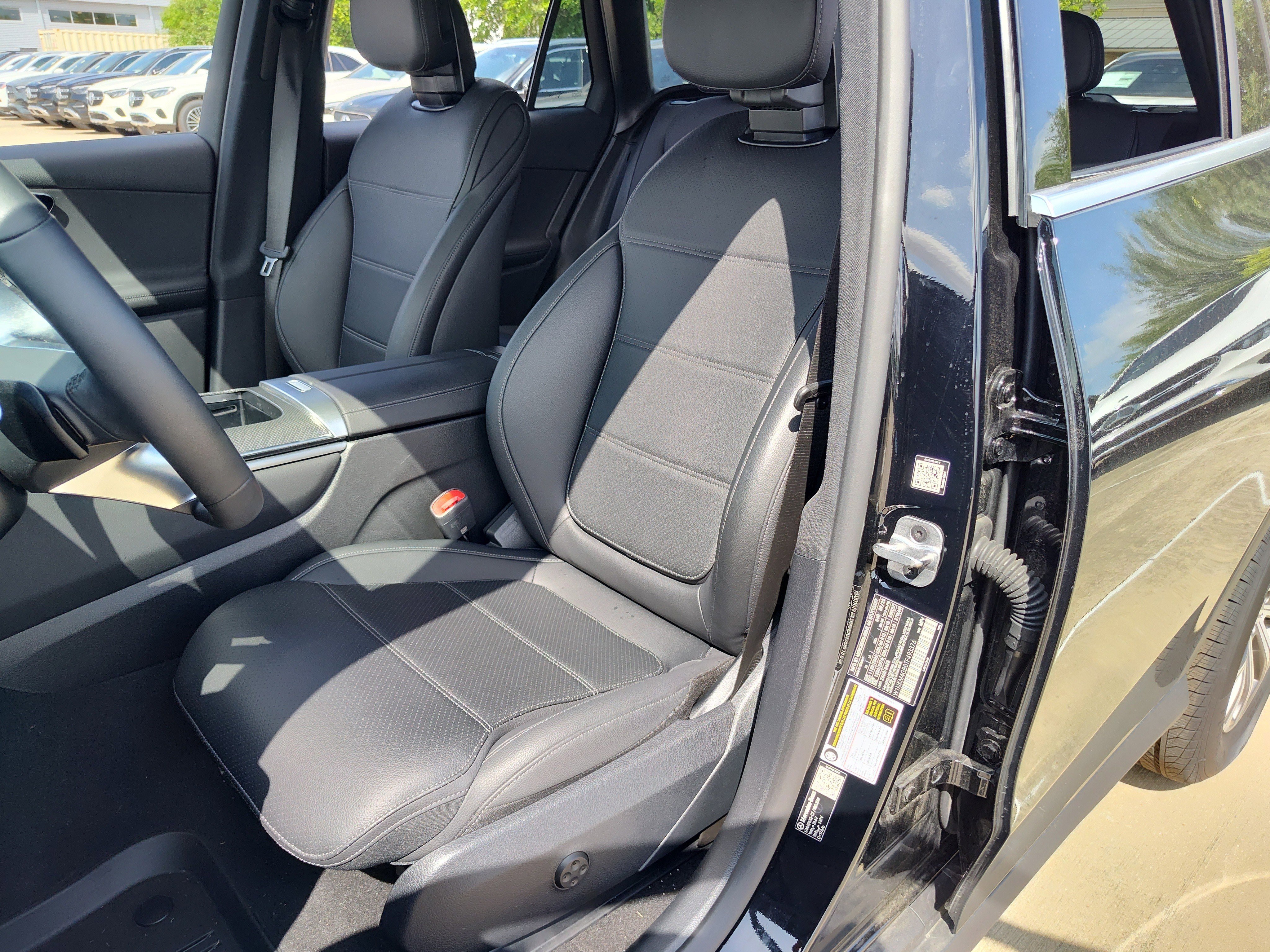 New 2026 Black Mercedes-Benz GLC 300 image 21