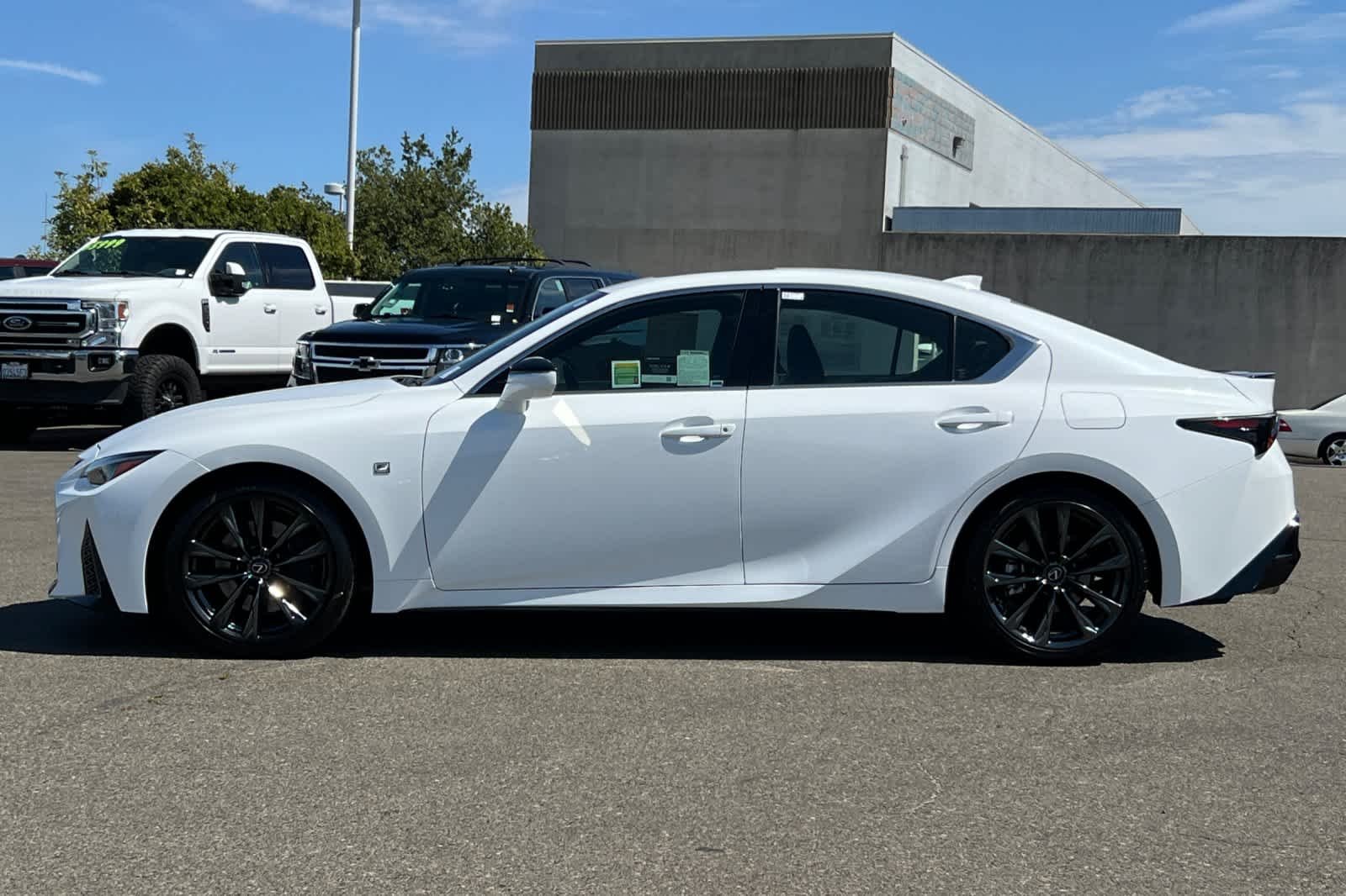 2024 Lexus IS 350 F SPORT - Photo 9