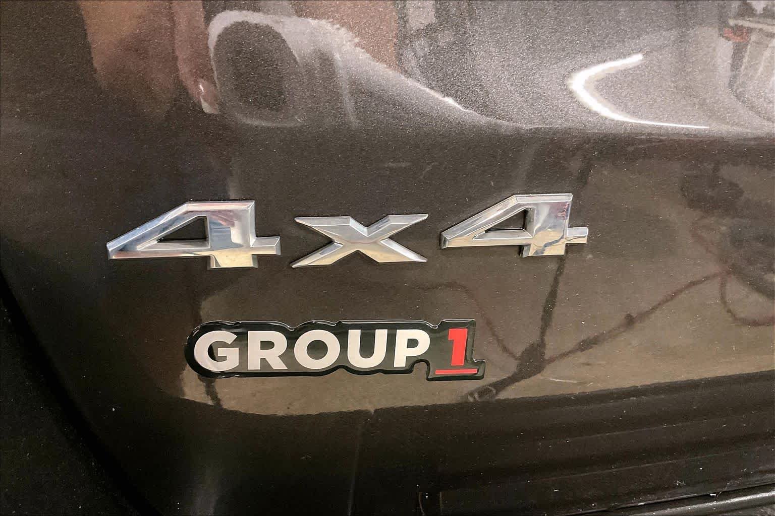 Used 2021 Granite Crystal Metallic Clearcoat Jeep Laredo E image 30