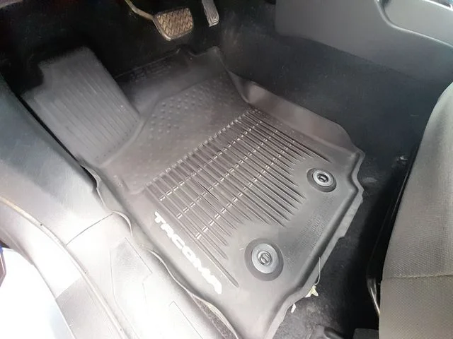 Used 2019 Gray Toyota SR5 image 32