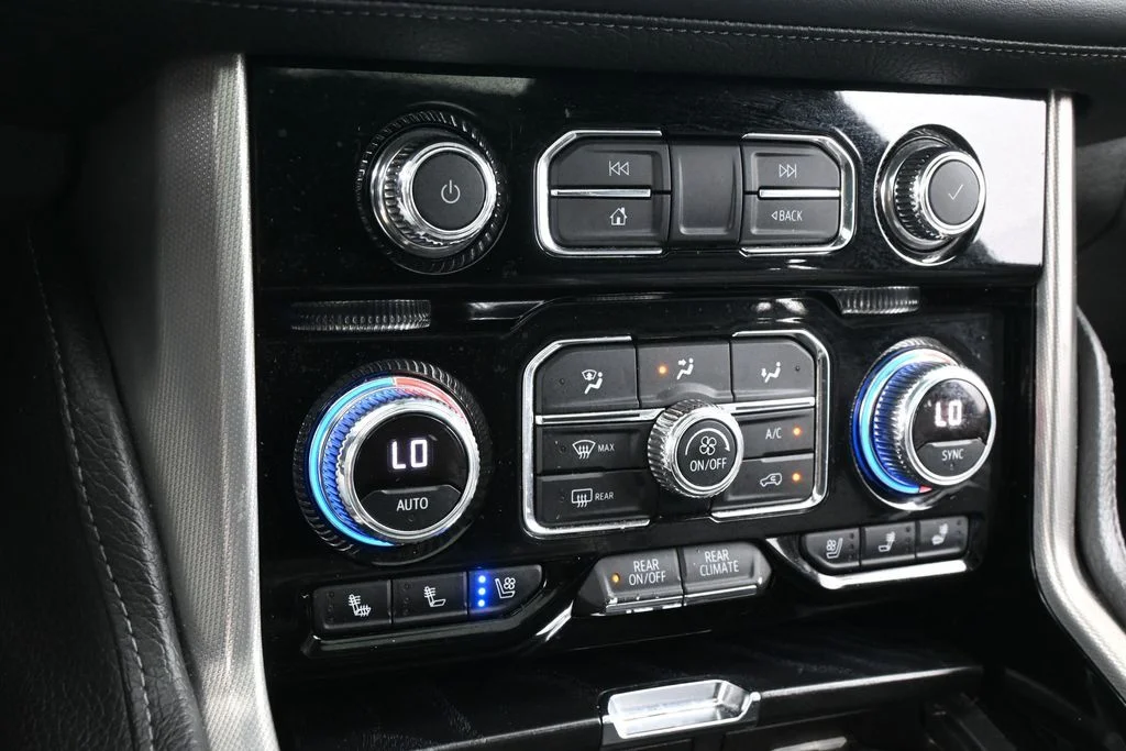 Used 2022 Onyx Black GMC Denali image 27