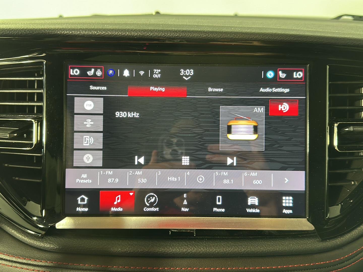 Used 2025 Vapour Grey Dodge R/T image 15