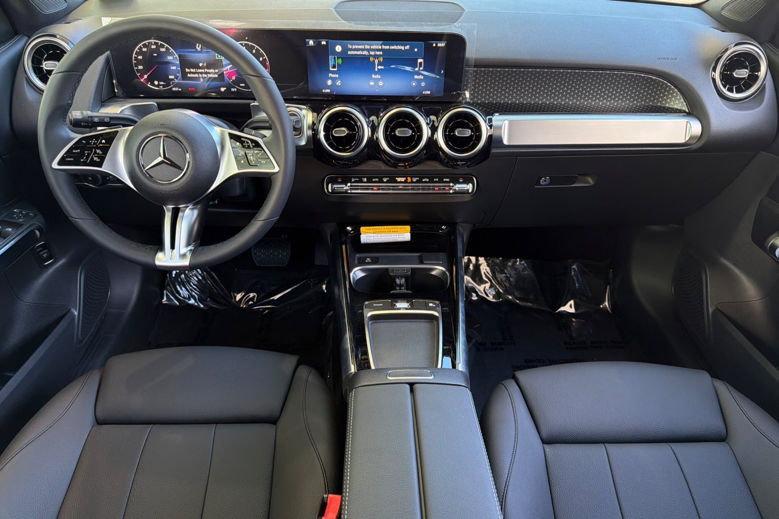 New 2026 Mountain Grey Metallic Mercedes-Benz GLB 250 image 2