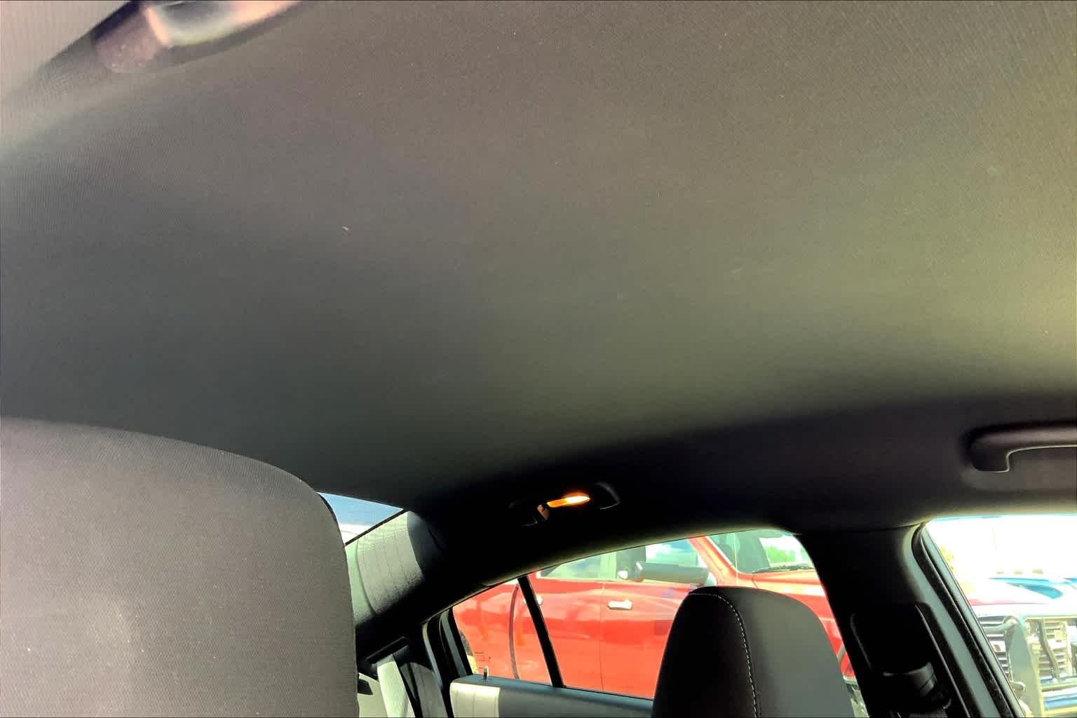 Used 2018 Pitch Black Clearcoat Dodge SXT Plus image 13