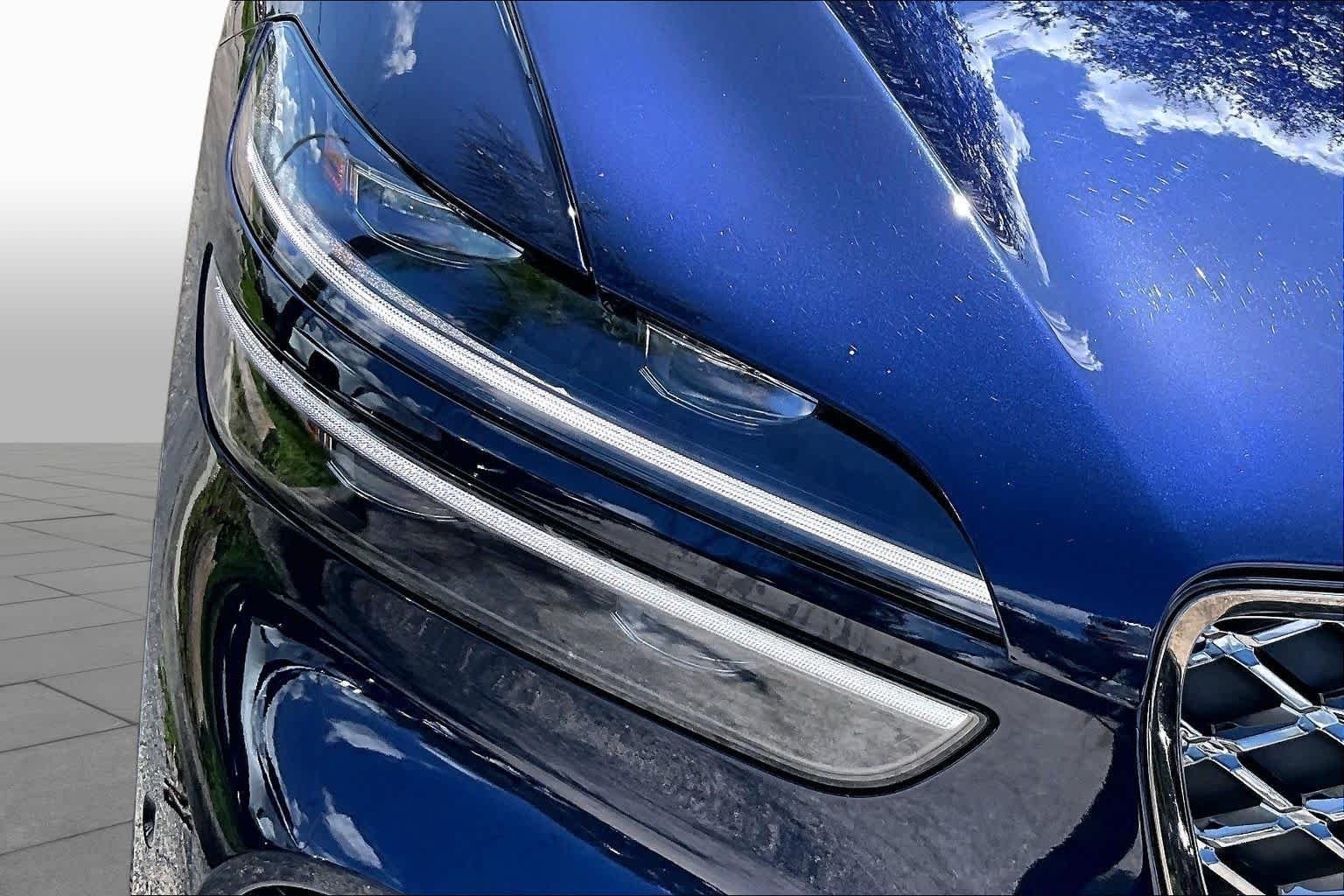 Used 2023 Adriatic Blue Genesis 2.5T image 28