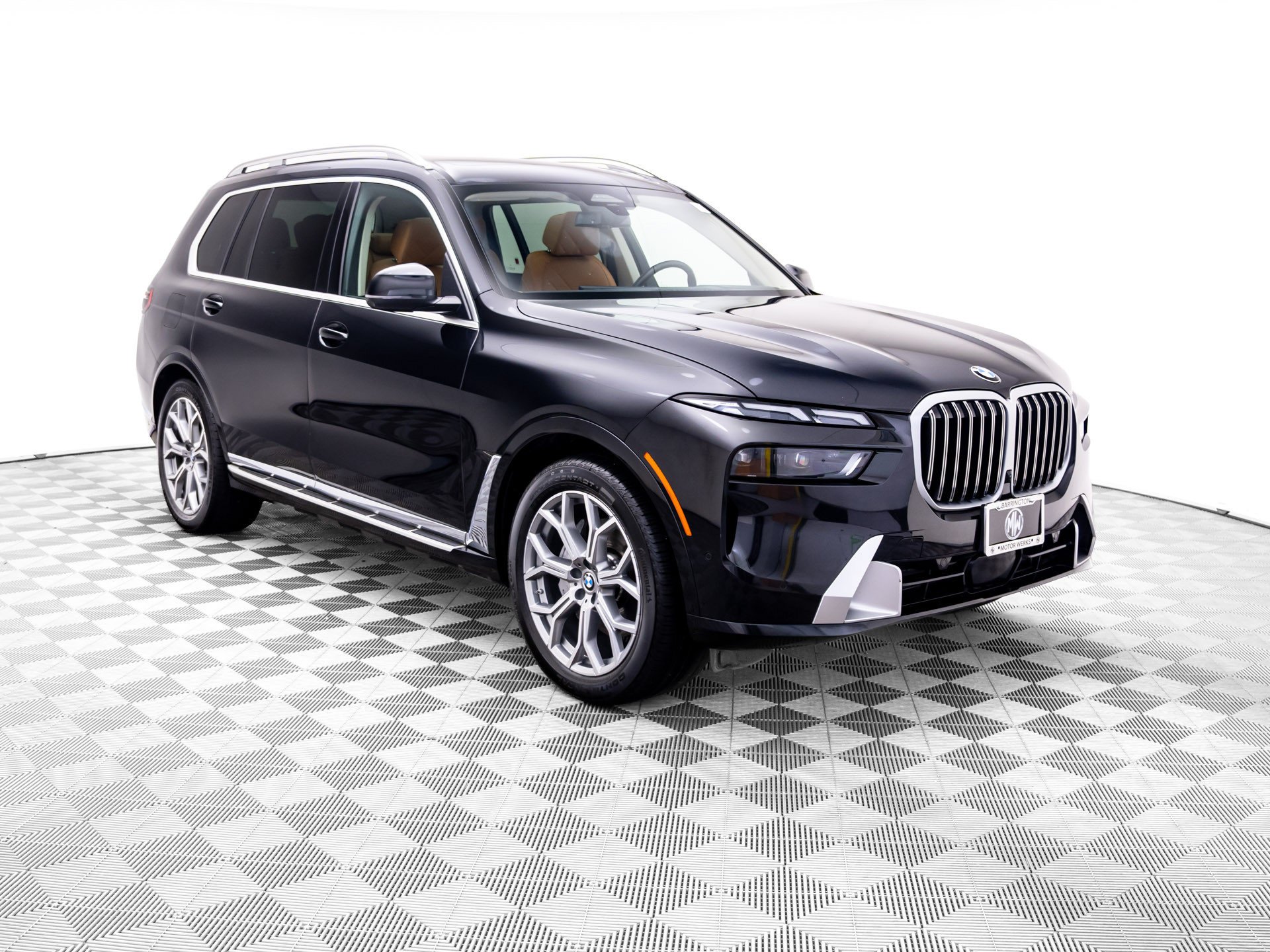Used 2025 Black Sapphire Metallic BMW xDrive40i image 8