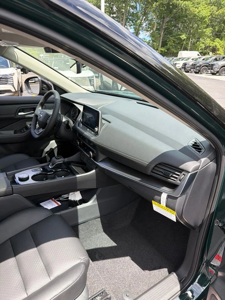 New 2026 Obsidian Green Pearl Nissan Dark Armor™ image 30