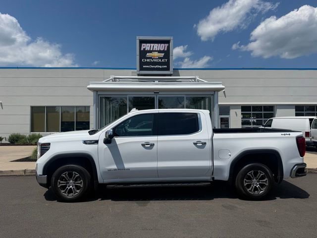 2025 GMC Sierra 4WD Crew Cab Short Box SLT's photo