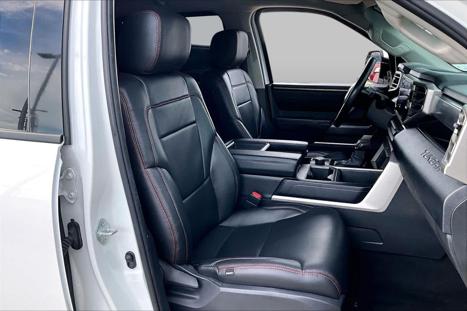 Used 2022 White Toyota SR5 image 9