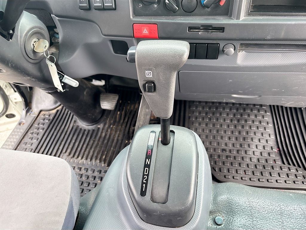 Used 2019 White Isuzu 18