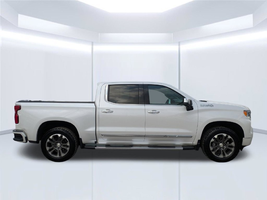 Used 2023 IRIDESCENT PEARL TRICOAT Chevrolet High Country image 7