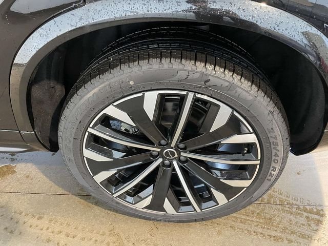 2026 Volvo XC90 Plus - Photo 9