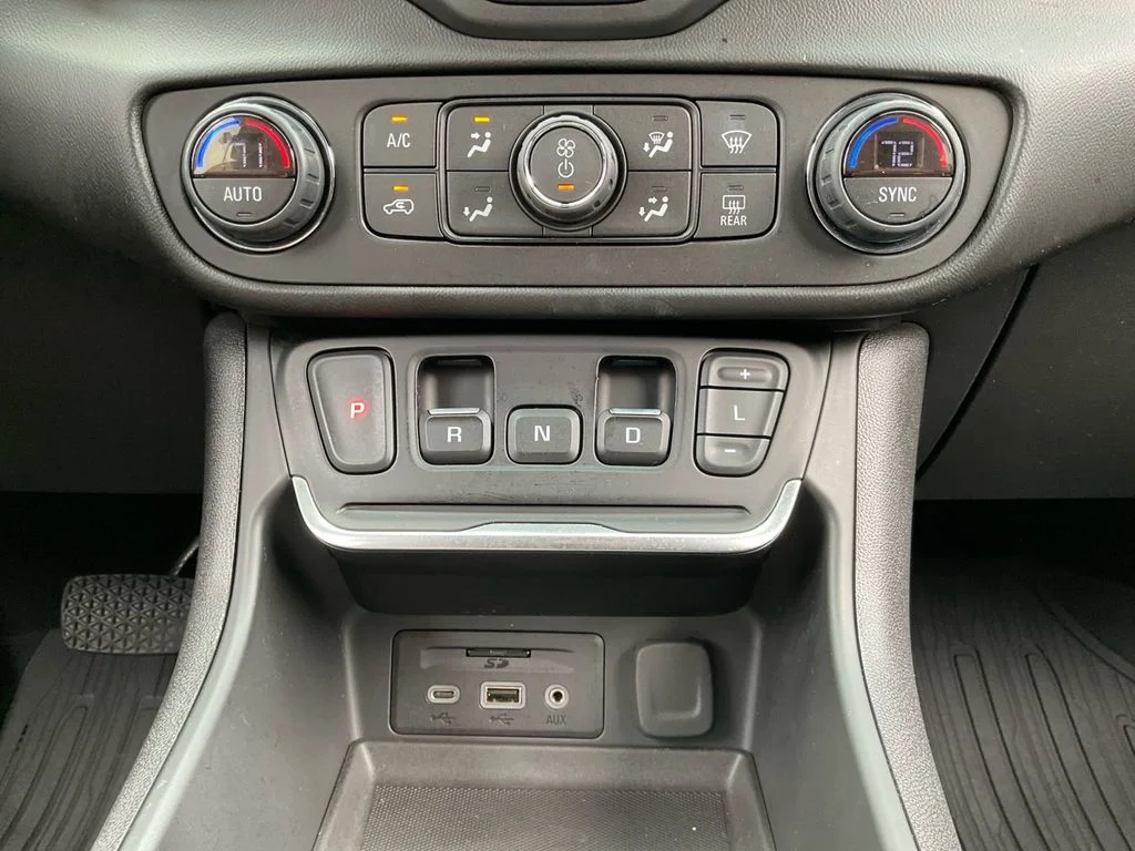 Used 2020 Black GMC Denali image 24