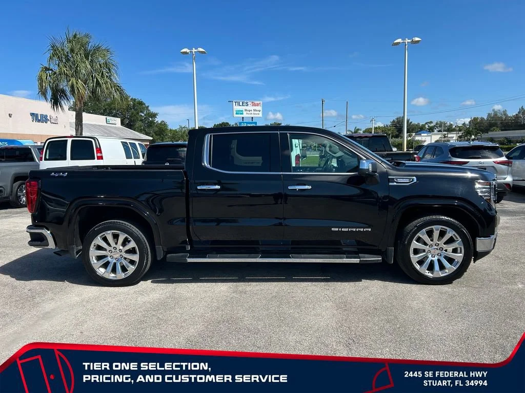 Used 2023 Onyx Black GMC SLT image 8