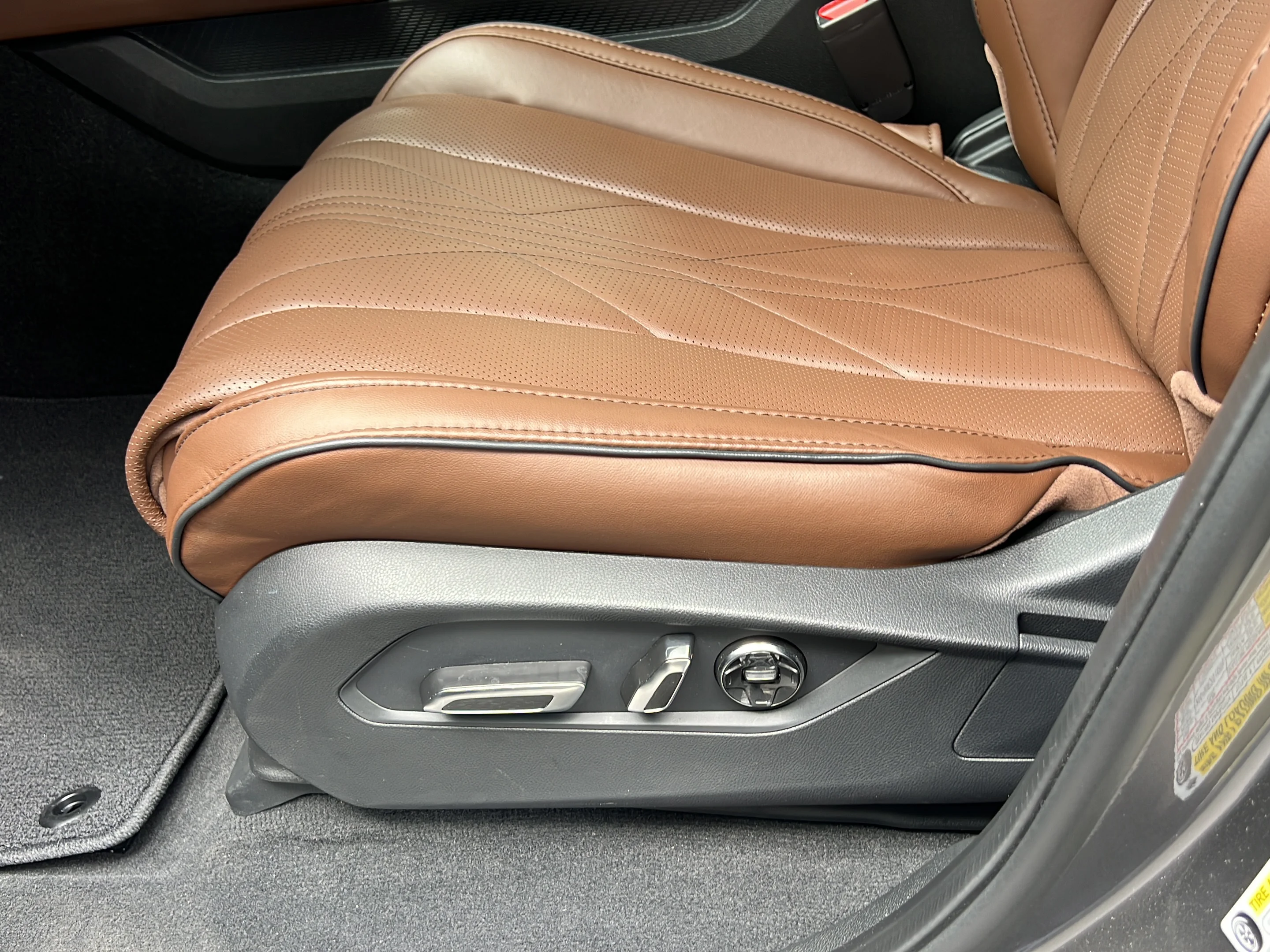 Used 2026 Liquid Carbon Metallic Acura w/Advance Package image 14