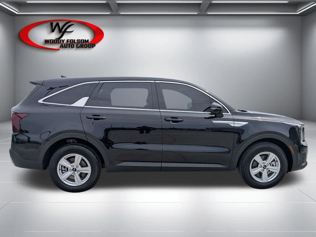 Used 2026 Black Kia LX image 3