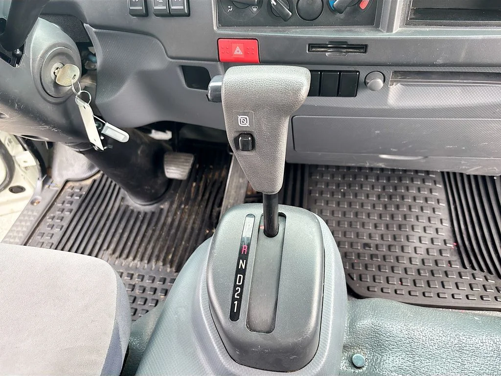 Used 2019 White Isuzu 18