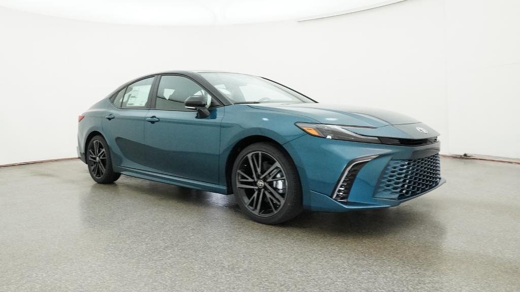 New 2026 Ocean Gem with Midnight Black Metallic roof Toyota XSE image 9