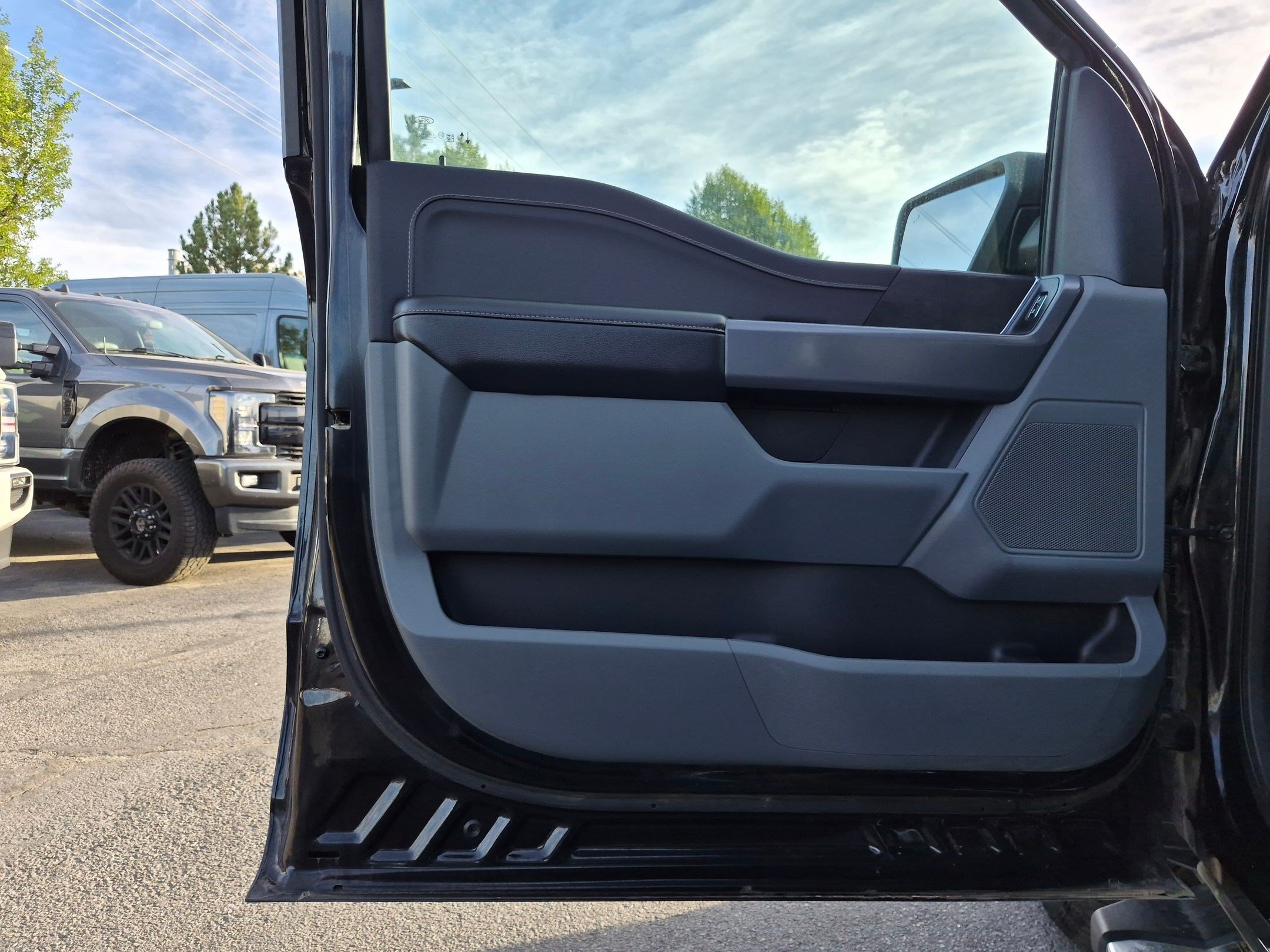Used 2025 Black Metallic Ford XLT image 12