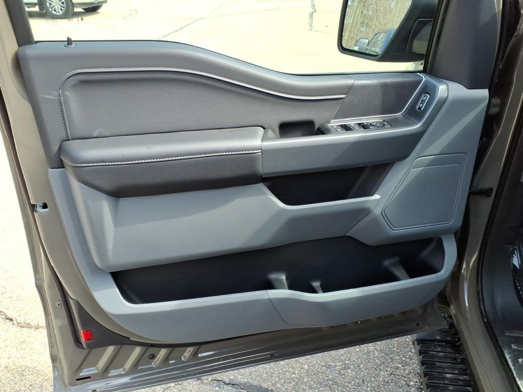 New 2026 Gray Ford XLT image 18