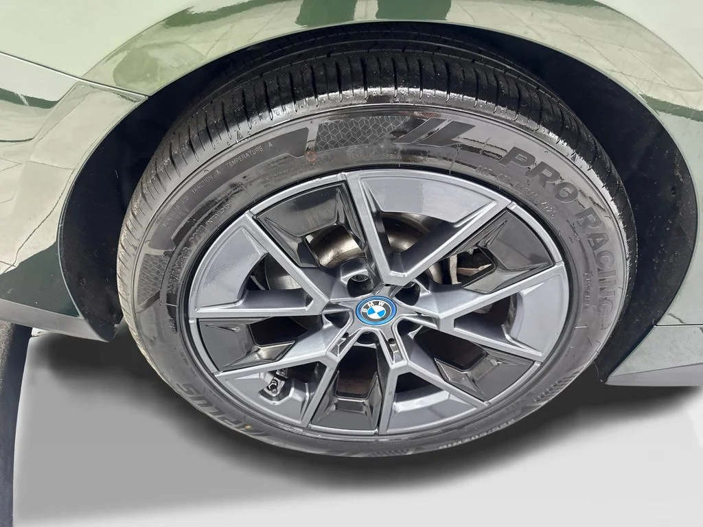 Used 2024 Green BMW eDrive35 image 85
