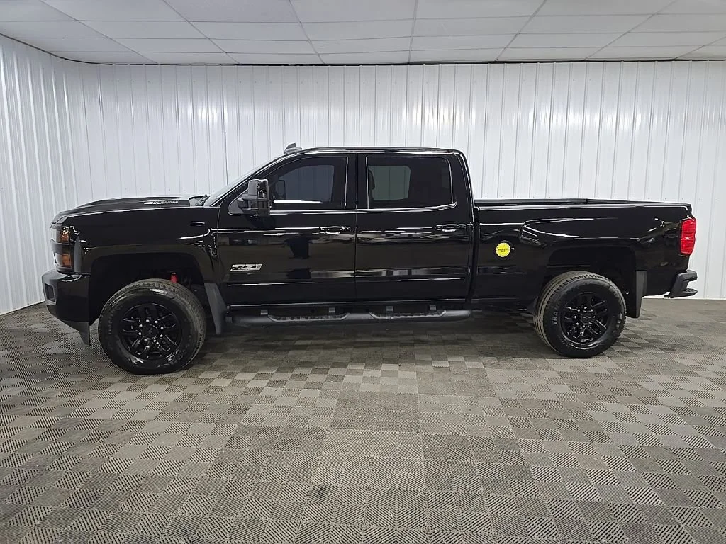 Used 2019 Black Chevrolet LTZ image 5