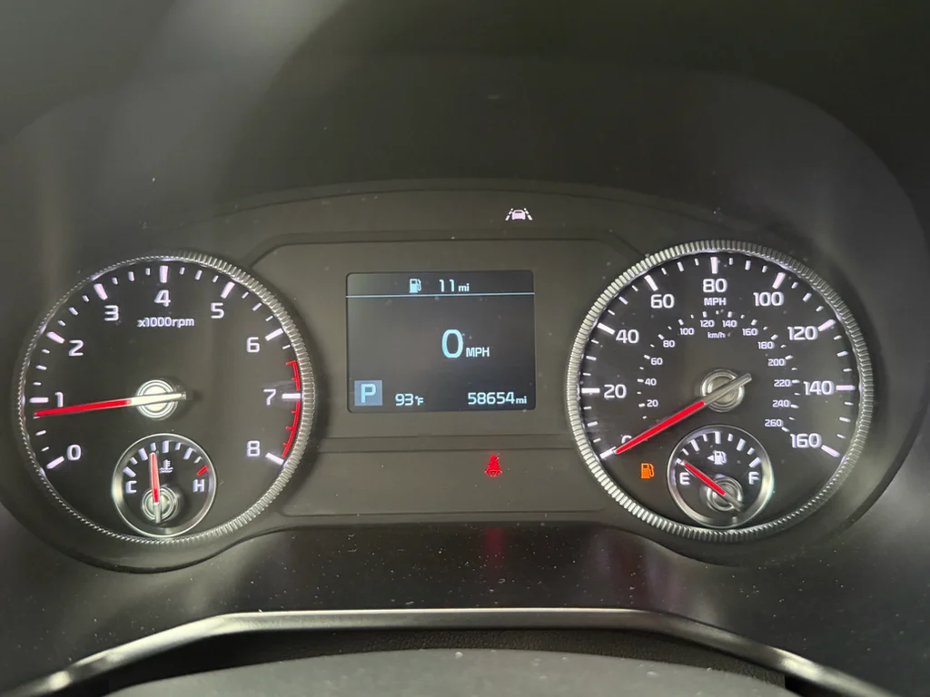 Used 2022 Glacial White Pearl Kia LX image 23