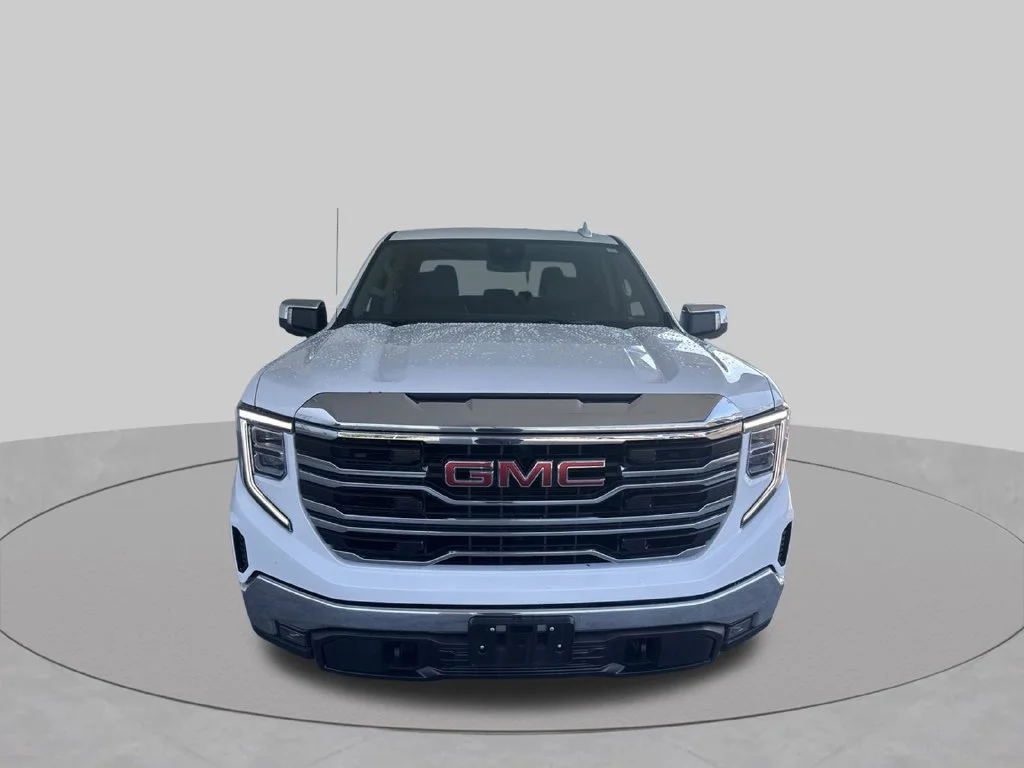 Used 2025 Summit White GMC SLT image 15