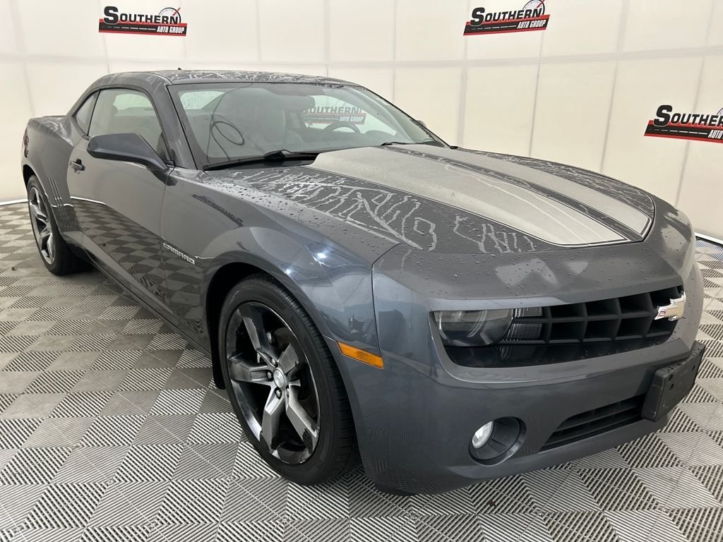 2011 Chevrolet Camaro 2LT photo 3