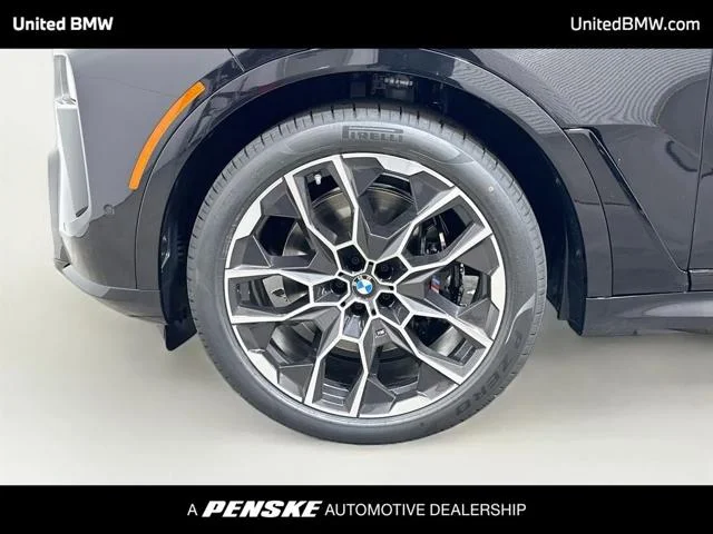 New 2027 Black Sapphire Metallic BMW X7 image 2