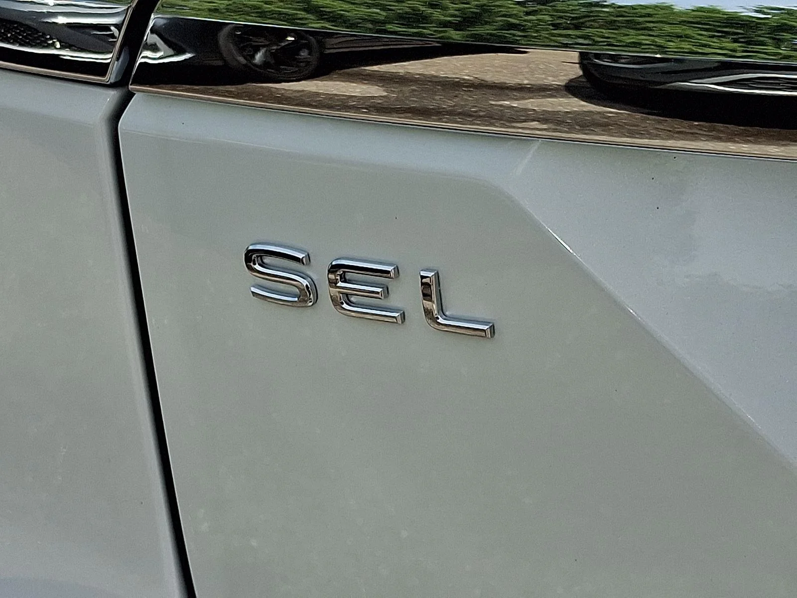 New 2026 0P0P/OPALWHTPRL Volkswagen 2.0T SEL image 23