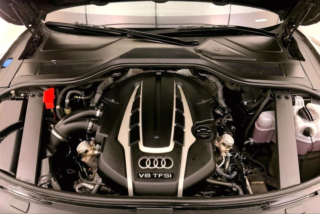 Used 2016 Black Metallic Audi L 4.0T Sport image 9