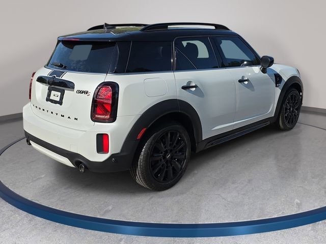 Used 2024 White MINI  image 5