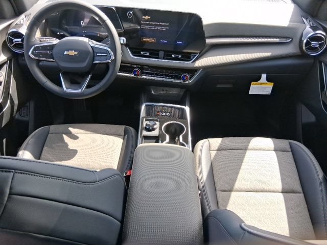 2027 Chevrolet Equinox LT - Photo 11