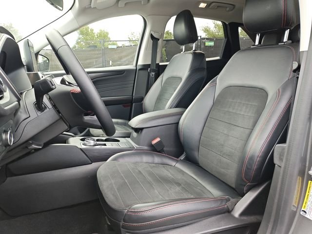 Used 2022 Gray Ford SEL image 13