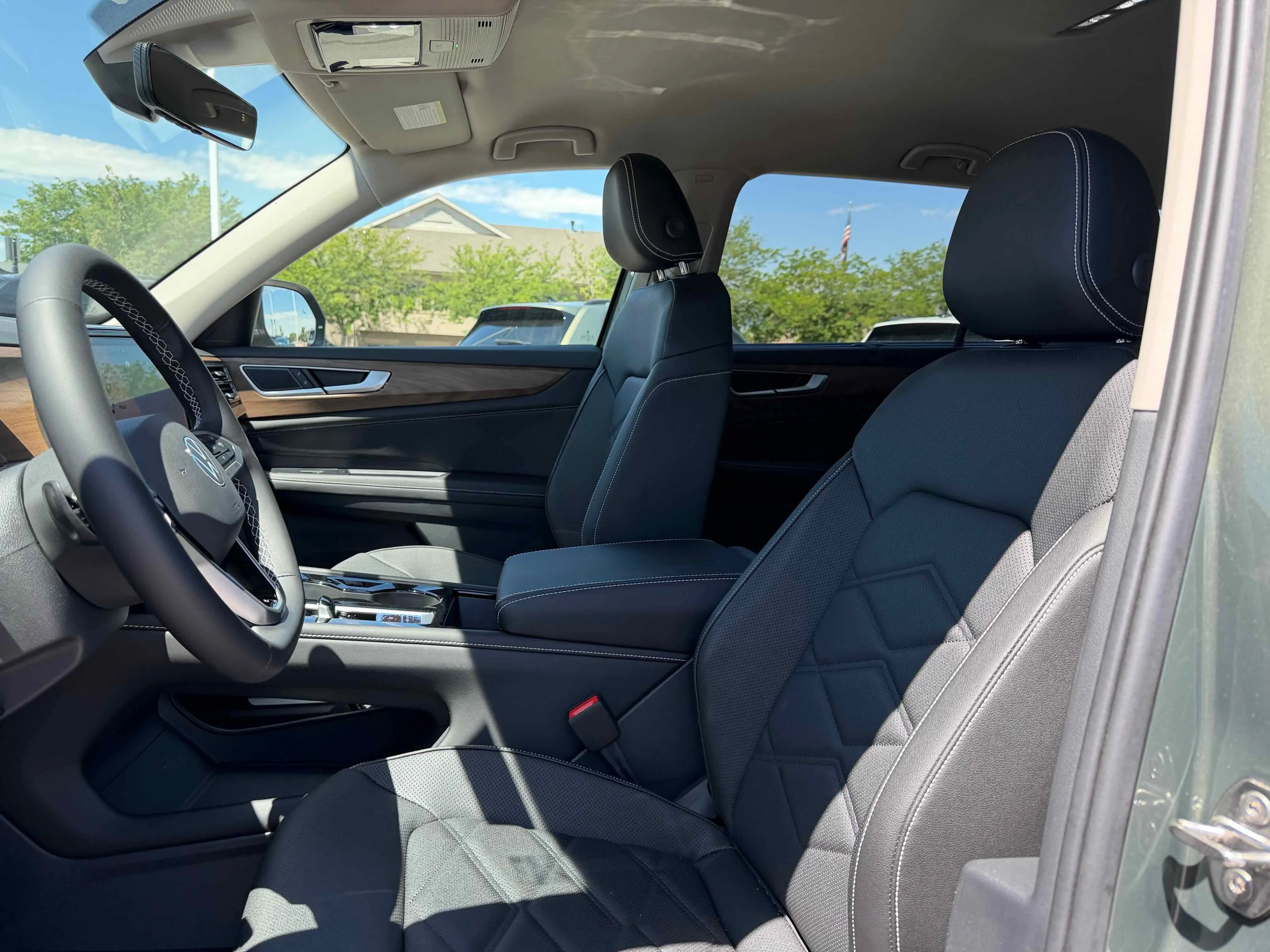 New 2026 Green Volkswagen 2.0T SE w/Technology image 13