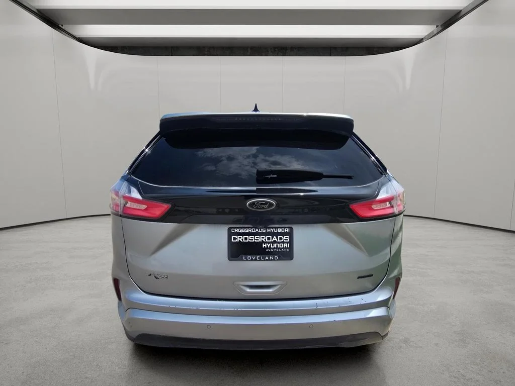 Used 2022 Iconic Silver Metallic Ford SE image 4