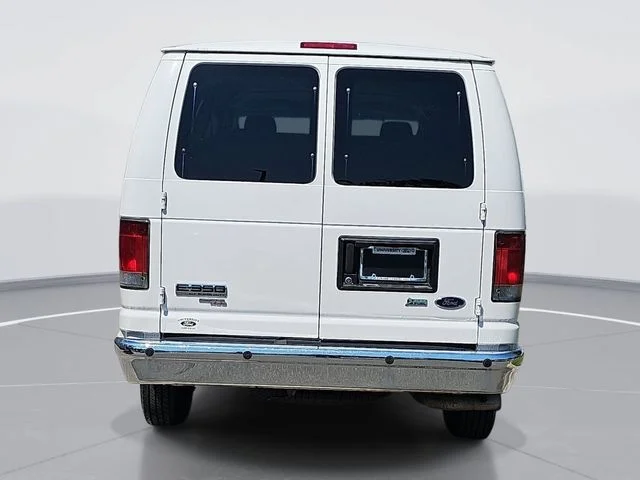 Used 2010 White Ford XLT image 6